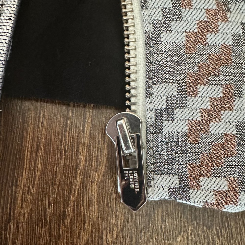 The Mighty Company Metallic Jacket - Picture 3 of 5